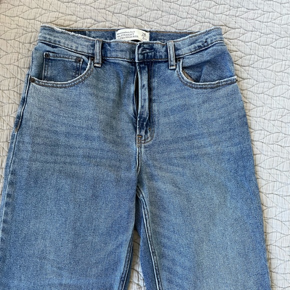Abercrombie & Fitch Denim - Abercrombie 90’s Straight Ultra-High Rise Jeans